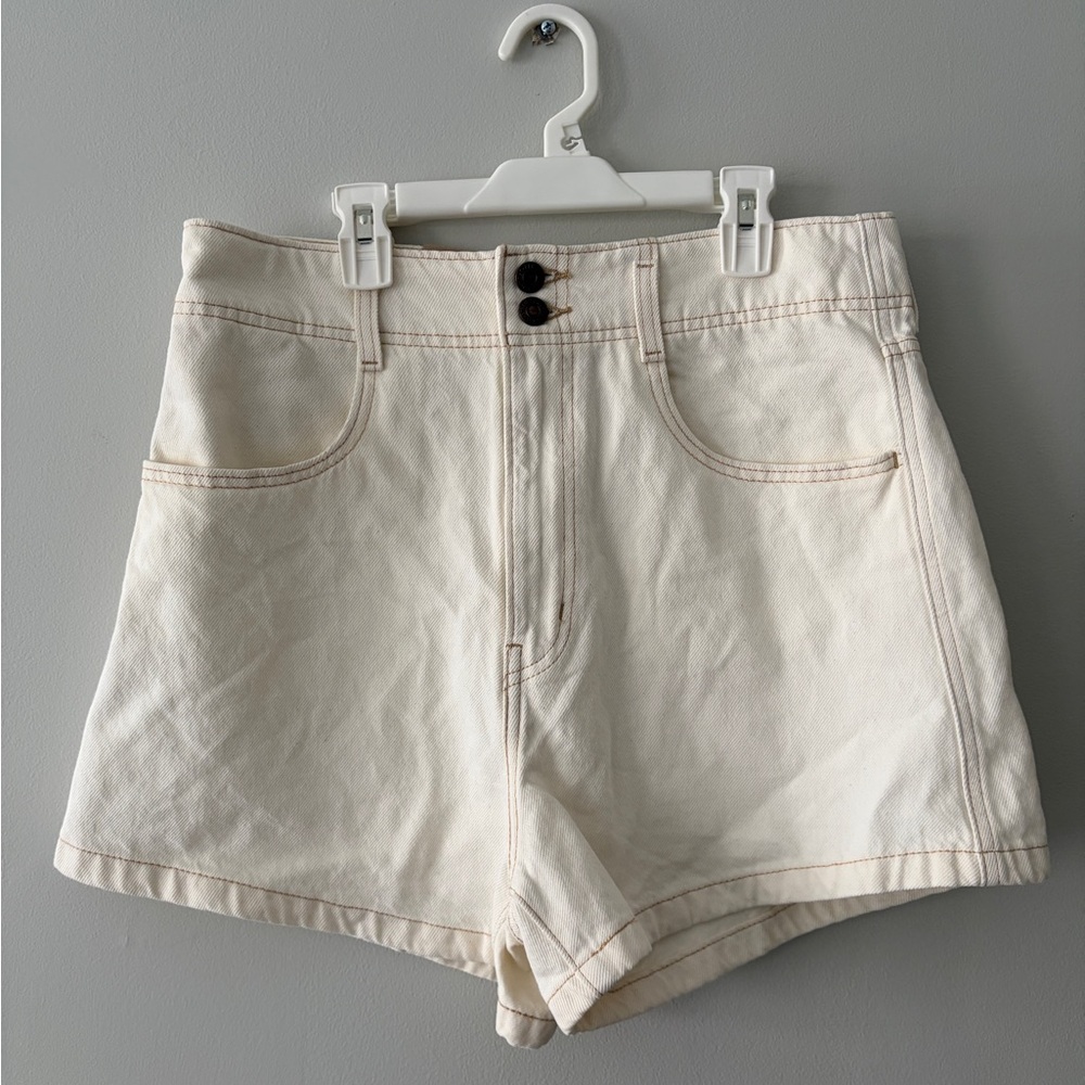 Levi's High Waist Cream Shorts